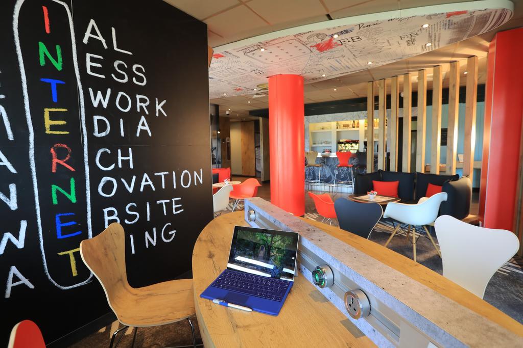 Ibis Aurillac Buitenkant foto
