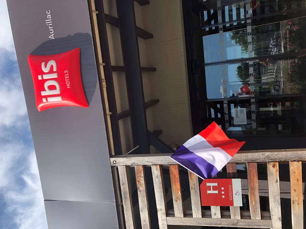 Ibis Aurillac Buitenkant foto